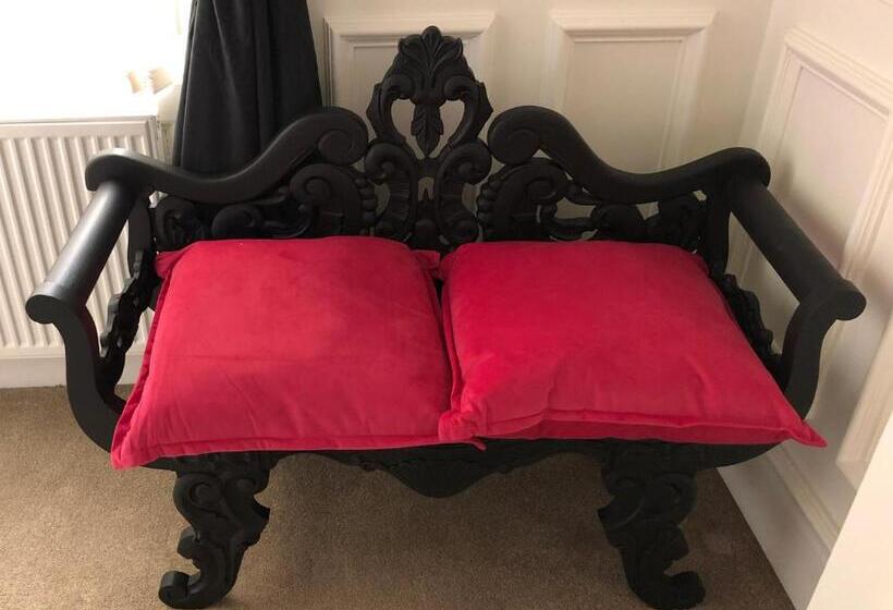 Bed and Breakfast High Tor Guest House