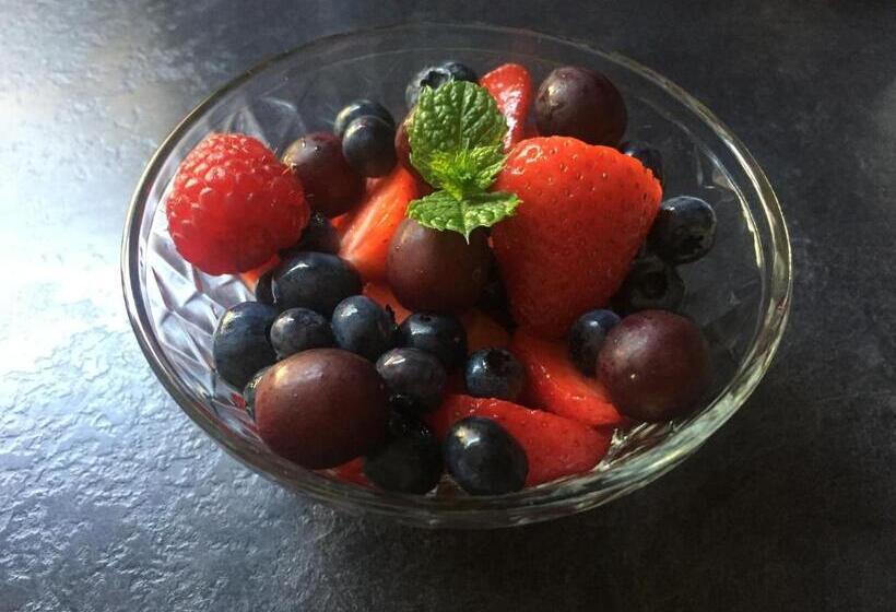 Bed and Breakfast High Tor Guest House