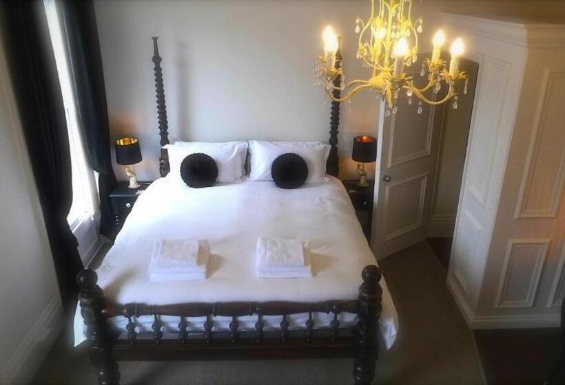 Bed and Breakfast High Tor Guest House