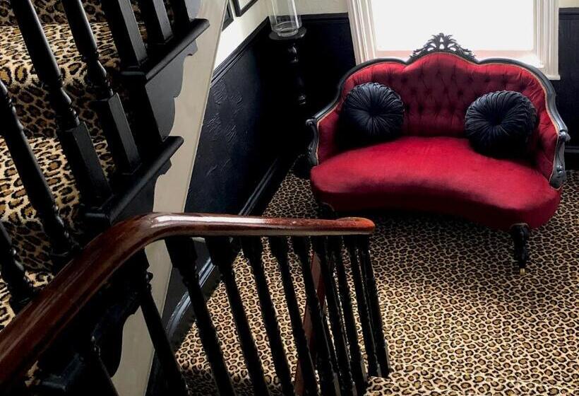 Bed and Breakfast High Tor Guest House