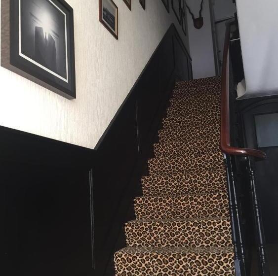 Bed and Breakfast High Tor Guest House