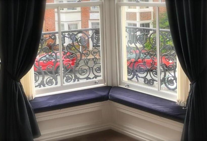 Bed and Breakfast High Tor Guest House