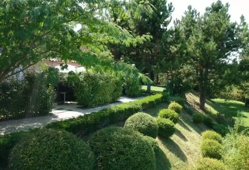 Aamiaismajoitus (B&B) Le Jardin De Celina