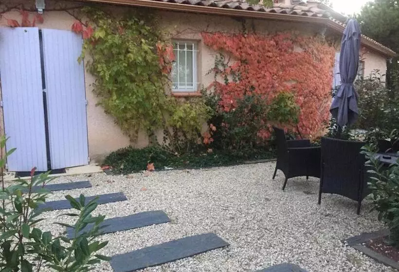 Aamiaismajoitus (B&B) Le Jardin De Celina