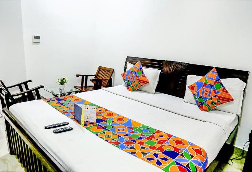 Hotel Fabexpress Essvee Mg Road Vijayawada