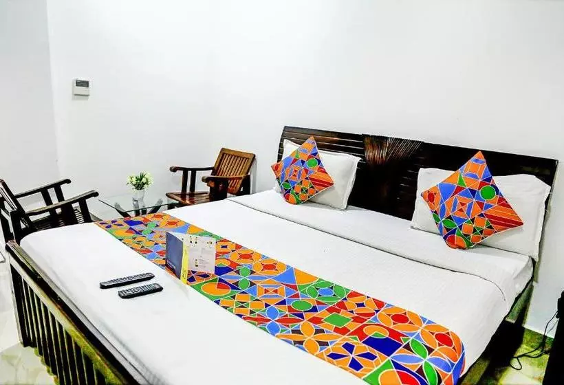 ホテル Fabexpress Essvee Mg Road Vijayawada