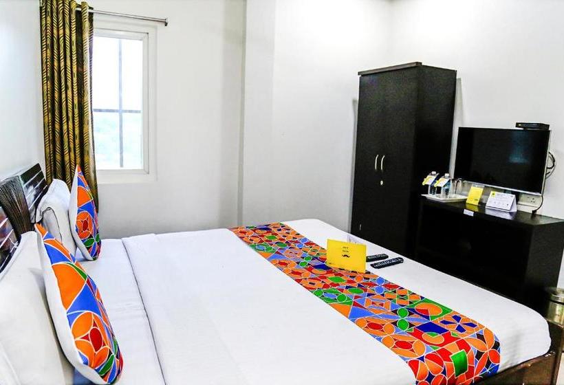 Hotel Fabexpress Essvee Mg Road Vijayawada