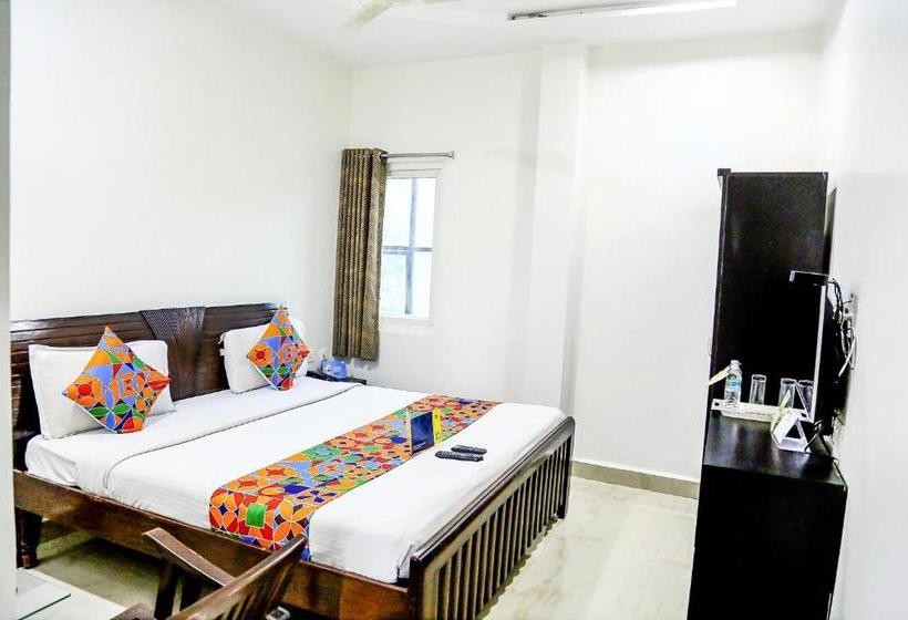 Hotel Fabexpress Essvee Mg Road Vijayawada