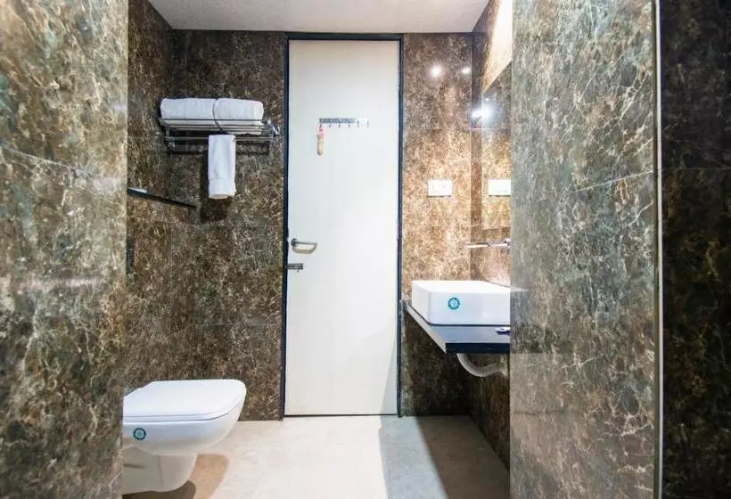 ホテル Fabexpress Essvee Mg Road Vijayawada