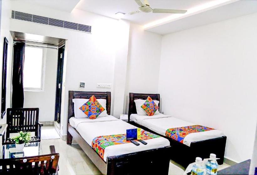 Hotel Fabexpress Essvee Mg Road Vijayawada