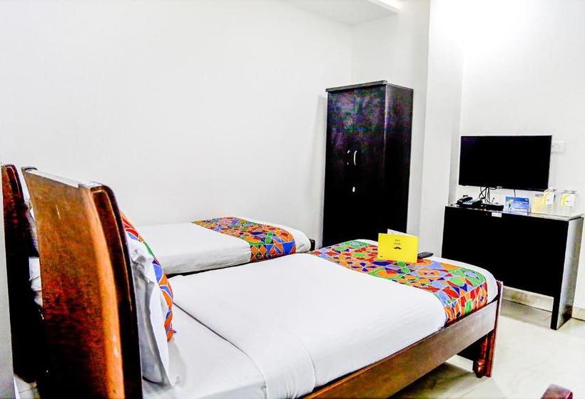 Hotel Fabexpress Essvee Mg Road Vijayawada