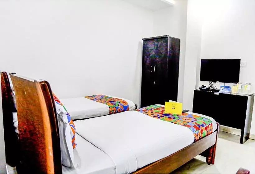 ホテル Fabexpress Essvee Mg Road Vijayawada