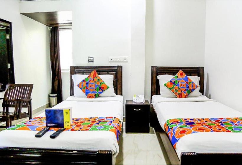 Hotel Fabexpress Essvee Mg Road Vijayawada