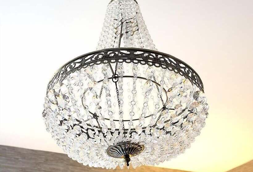 Hotel Arthur S Bar & Accommodation