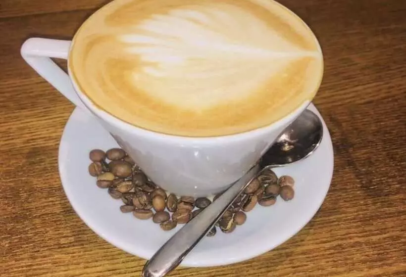 Hotelli Arthur S Bar & Accommodation