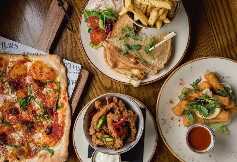 Hotelli Arthur S Bar & Accommodation