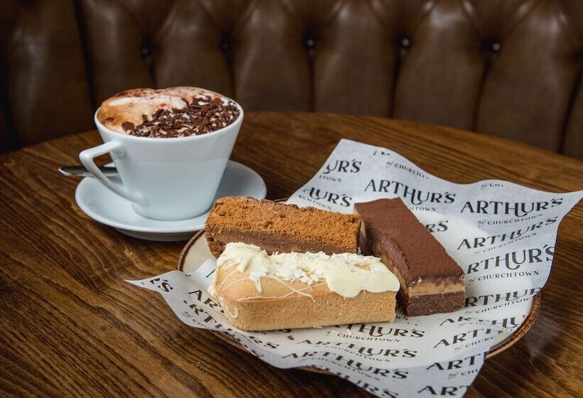 Hotel Arthur S Bar & Accommodation