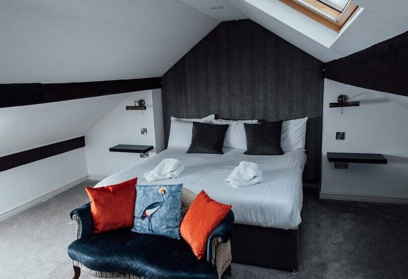 Hotel Arthur S Bar & Accommodation