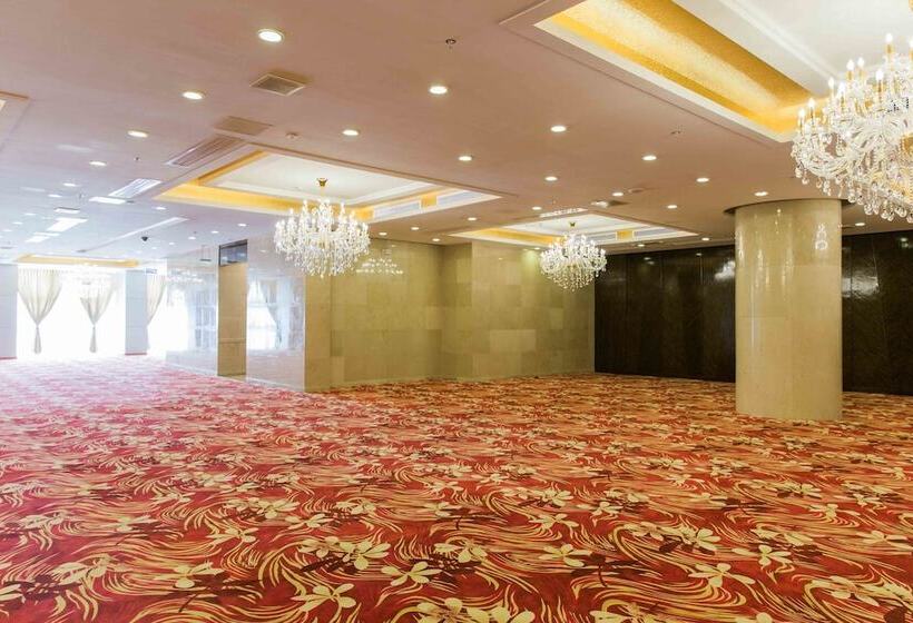 Swiss Belhotel Blulane