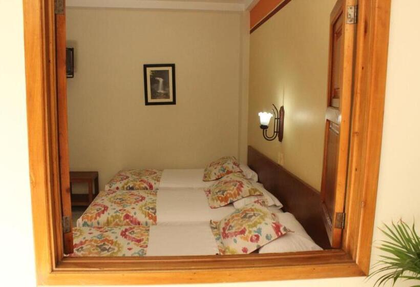 هتل Valdivia Plaza