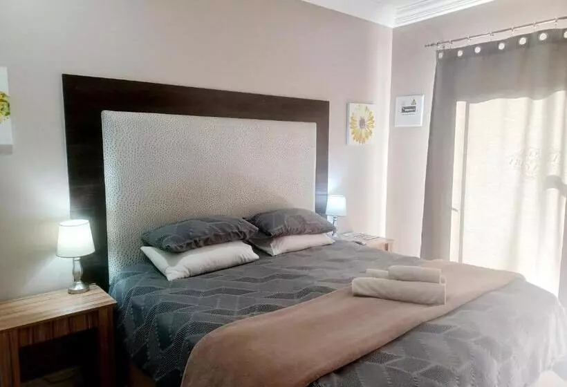 ベッドアンドブレックファースト Casa Cara Guest House