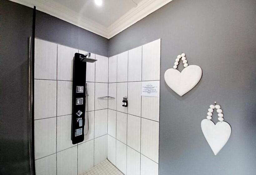 ベッドアンドブレックファースト Casa Cara Guest House