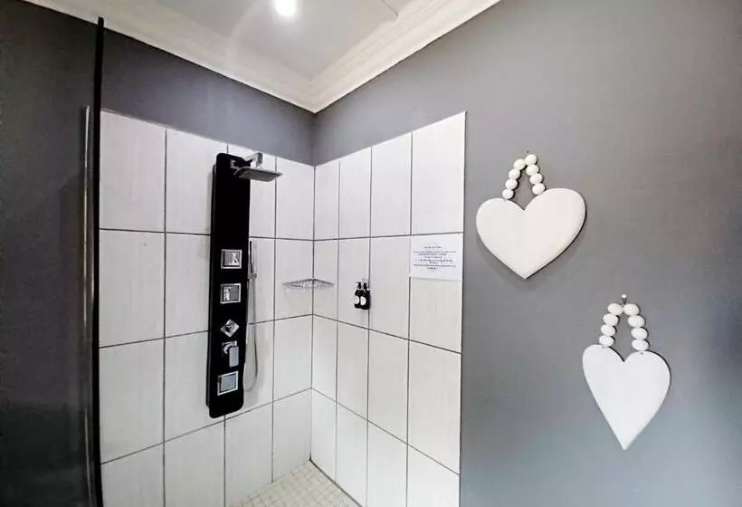 ベッドアンドブレックファースト Casa Cara Guest House
