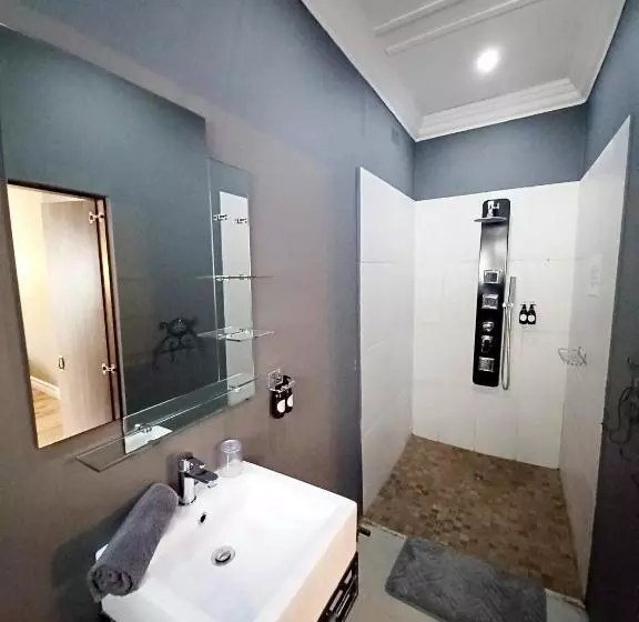 ベッドアンドブレックファースト Casa Cara Guest House