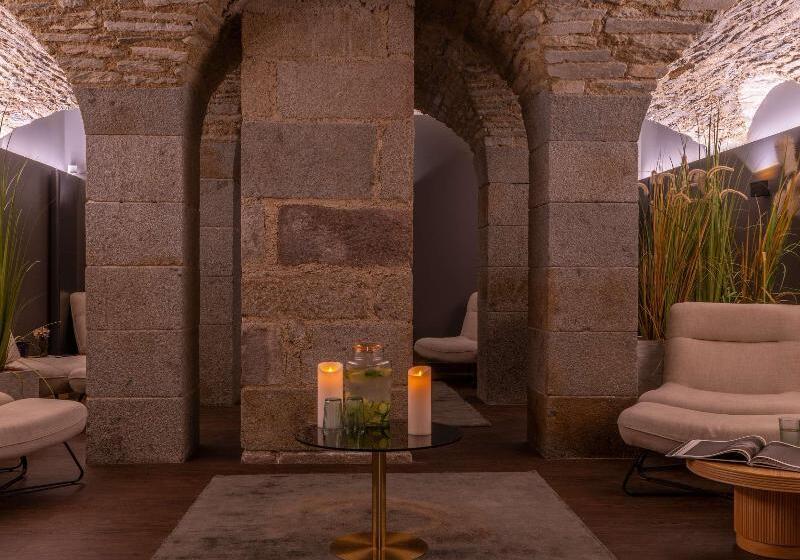 בית מלון כפרי Golden Tulip Saint Malo– Le Grand Be