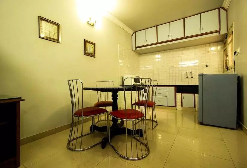 ホテル Oyo 6955 Eyrie Comfort Suites