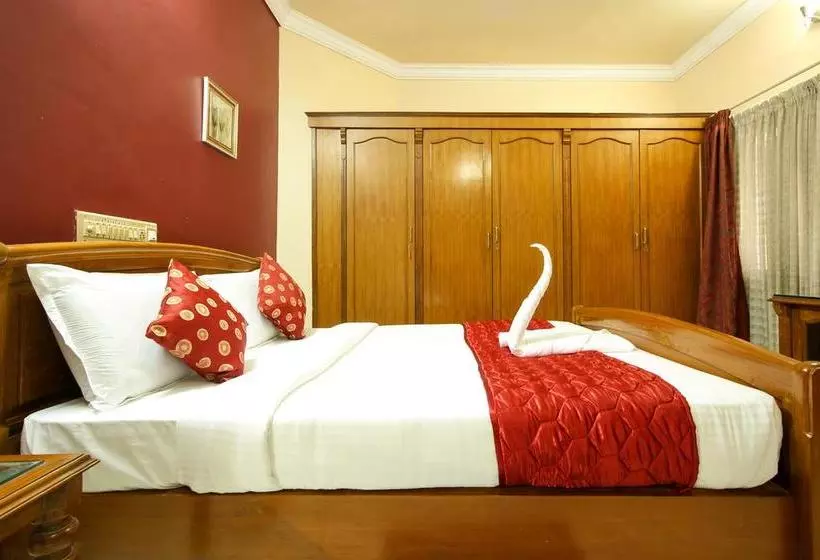 ホテル Oyo 6955 Eyrie Comfort Suites