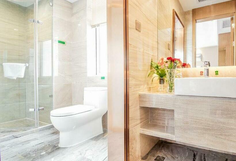 Vienna International Hotel Huhan Jiedaokou