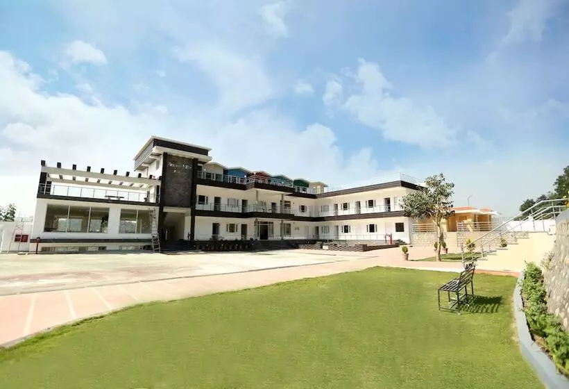 Nauka Hills Resort