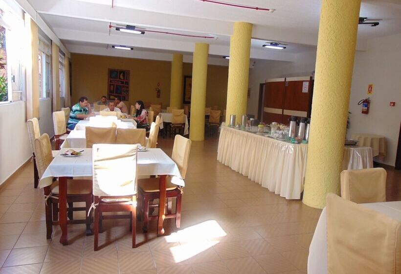 Отель Alvorada Palace