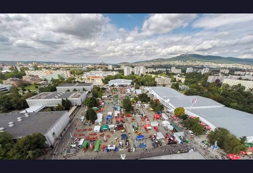 Boutique Hotel11 With Rooftop Spa