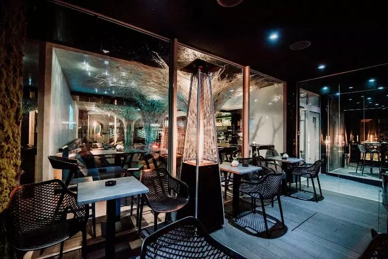 Boutique Hotel11 With Rooftop Spa