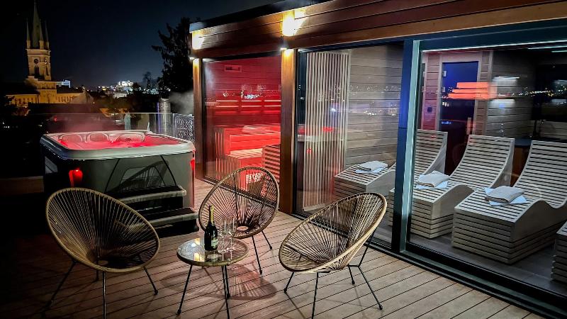 Boutique Hotel11 With Rooftop Spa