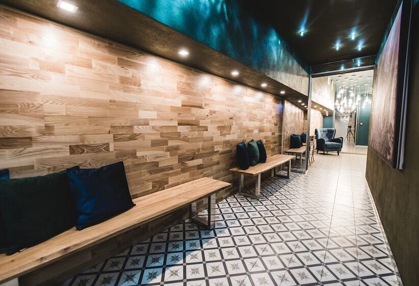 Boutique Hotel11 With Rooftop Spa