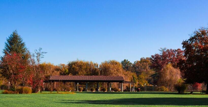 هتل Villa Necchi Alla Portalupa