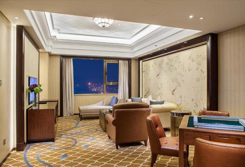 Отель Zhixin Holiday