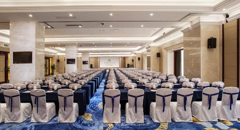 Отель Zhixin Holiday