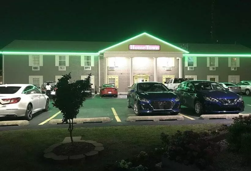مُتل Hometown Inn & Suites