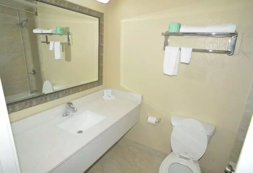 مُتل Hometown Inn & Suites