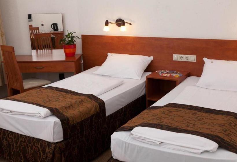 هاستل Town View