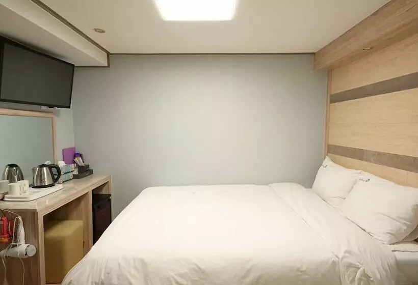Daeyoung Hotel Myeongdong
