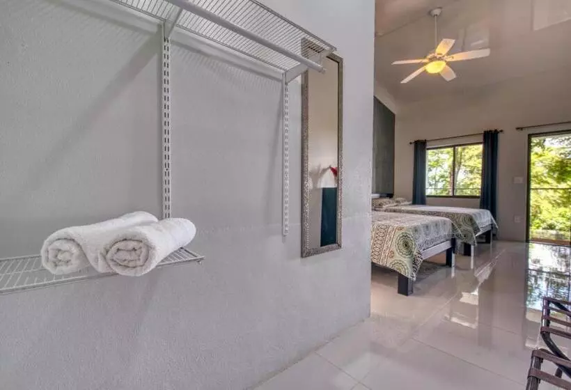 ホテル Casa Conley Del Mar