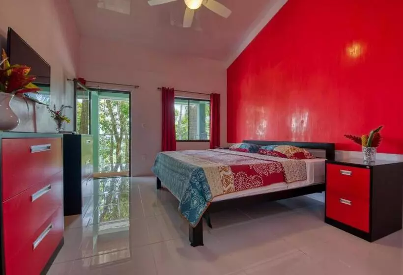 ホテル Casa Conley Del Mar