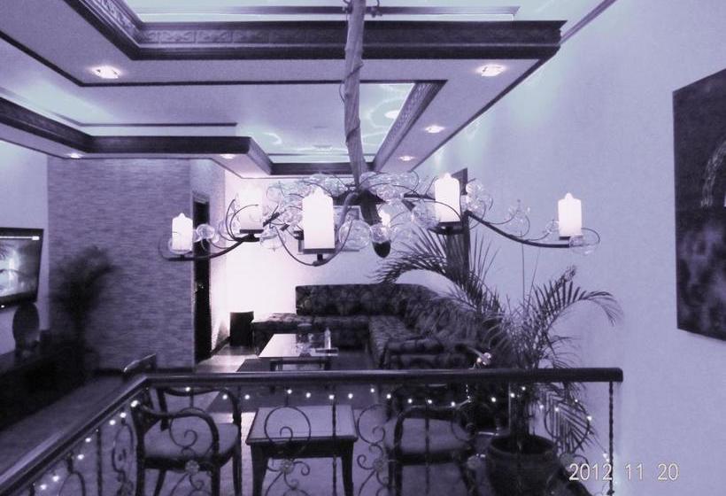 فندق Eustacia Suites