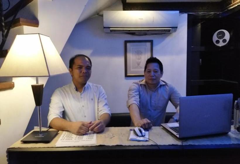 فندق Eustacia Suites