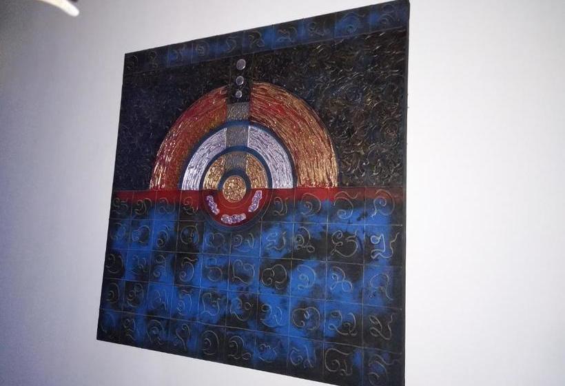 فندق Eustacia Suites